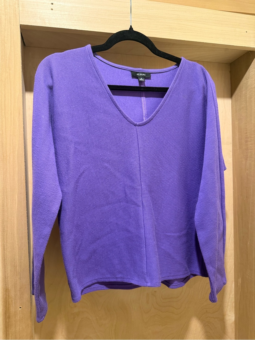 Alfani Purple V-Neck Lightweight Sweater Size Medium
